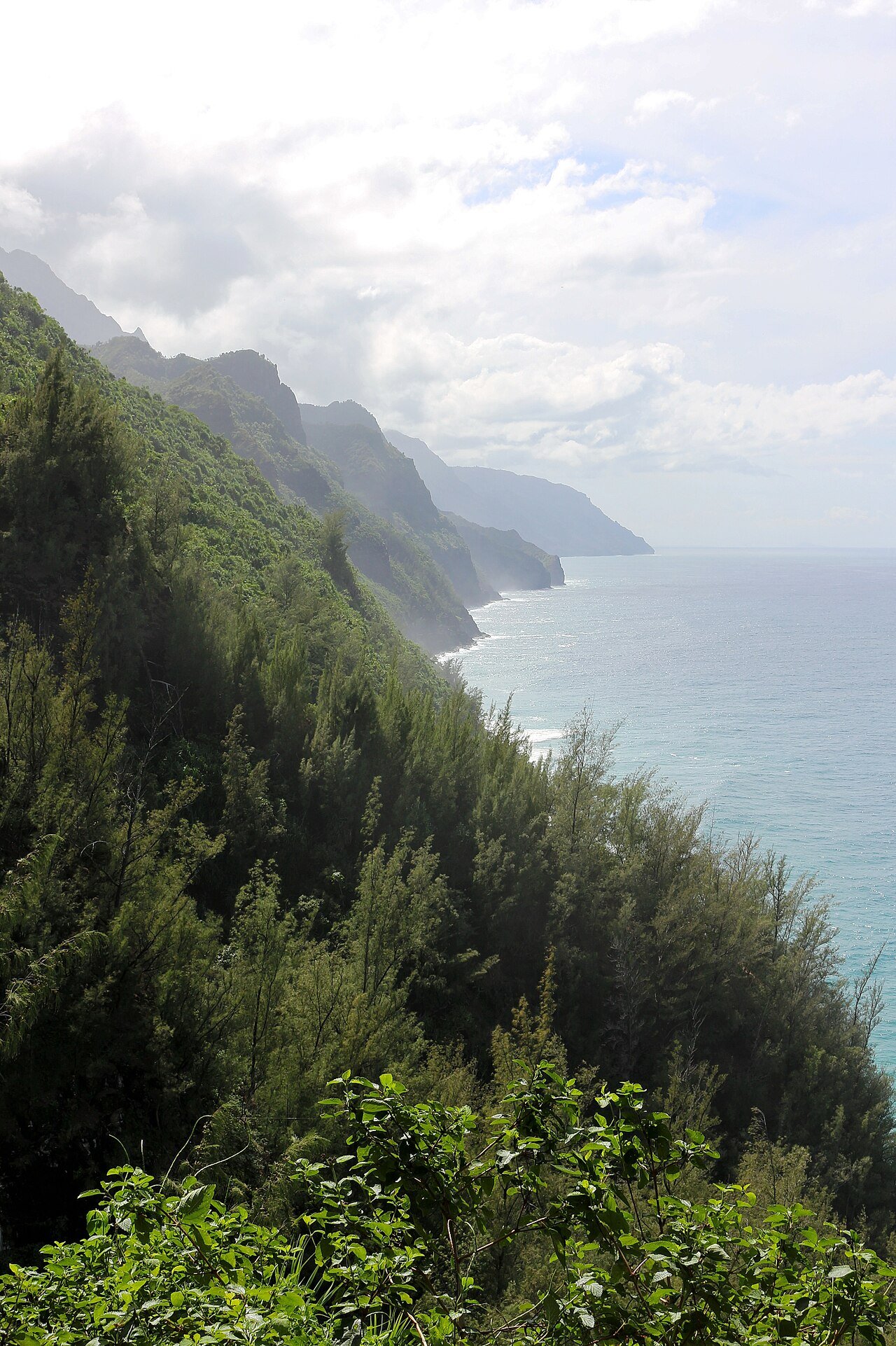 The Kalalau Trail above the Na Pali Coast